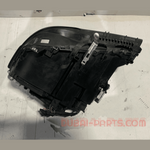 Load image into Gallery viewer, Bmw 740i Headlight Right Side 7225230 Xenon Genuine Product used