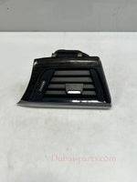 Load image into Gallery viewer, BMW 4' F30, F31, F80 Dashboard Air Vent Grille Right 9231995 OEM
