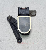 Bild in die Galerieansicht laden, BMW Headlight Level Sensor Rear Xenon 6861351 5 Series F10 F11