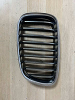 قم بتحميل الصورة إلى عارض الصور، BMW 5 Series GT F07 2009 Front Left Upper Bumper Grille Trim Chrome OEM 7200169