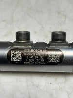 Bild in die Galerieansicht laden, BMW 1' F10 F30 E90 E81 E87 N47 2.0L Fuel Injection Rail With Sensor 7809127 OEM