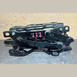 Bild in die Galerieansicht laden, 2015-2020 Mercedes-Benz S-Class W222 Front Left Side Bonnet Hinge A222 8800128