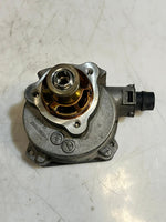 Load image into Gallery viewer, 2009-2013 BMW 328i E60 E70 E81 E83 E90 X3 X5 Z4 Brake Vacuum Pump 7558344 OEM