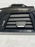 Load image into Gallery viewer, BMW 4' F30, F31, F80 Dashboard Air Vent Grille Right 9231995 OEM