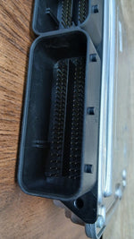 Bild in die Galerieansicht laden, 2010-2014 BMW X3 Engine Control Unit 8574092 X3 F25 2.0D N47 diesel models