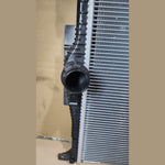 Bild in die Galerieansicht laden, 2015-2021 BMW 320i Engine Cooling Radiator 8652497 F20 M140 F22 F23 F87 230i