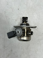Bild in die Galerieansicht laden, 2014-18 BMW X5 550i 650i 750i 750Li X6 4.4L High Pressure Fuel Pump 7595339 OEM