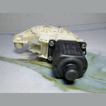 Bild in die Galerieansicht laden, 15-20 Mercedes-Benz W222 S-Class Window Motor Front Right Side A222 9060601 OEM