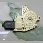 Bild in die Galerieansicht laden, 15-20 Mercedes-Benz W222 S-Class Window Motor Front Right Side A222 9060601 OEM