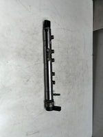 Bild in die Galerieansicht laden, BMW 1' F10 F30 E90 E81 E87 N47 2.0L Fuel Injection Rail With Sensor 7809127 OEM