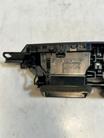 Bild in die Galerieansicht laden, 2012-2015 BMW X1 E84 FRONT CENTER Dashboard Air Vent 9258354 OEM