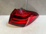 Bild in die Galerieansicht laden, 2014 BMW 5 Gran Turismo 507 LCI Rear Right Tail Light BACK LIGHT 7306166 OEM