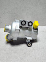 Load image into Gallery viewer, Genuine 2008-2013 BMW 128i Electrc Water Pump 11517586925 E90 X3 Z4 1 3 5 Series