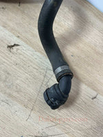 Bild in die Galerieansicht laden, 08-19 BMW E70 F71 F16 F15 X5 3.0L ENGINE COOLANT RADIATOR UPPER HOSE TUBE OEM