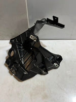 Bild in die Galerieansicht laden, 2013-2018 BMW X5 F15, F16, F85, and F86 Fender Module Mount Bracket Left 7294543