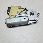 Bild in die Galerieansicht laden, 2008-2011 BMW 528i Sunroof Motor 9137056 5 Series E60 E61 OEM