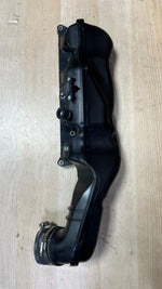 Bild in die Galerieansicht laden, 2012-2016 BMW M5 4.4L - LEFT Intake Manifold 7843275