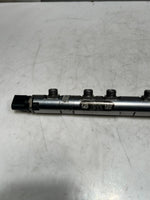 Bild in die Galerieansicht laden, BMW 1' F10 F30 E90 E81 E87 N47 2.0L Fuel Injection Rail With Sensor 7809127 OEM