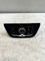 Bild in die Galerieansicht laden, BMW 5 Series G30 G31 F90 Headlight Control Switch 6841883 OEM