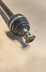 Bild in die Galerieansicht laden, BMW 5 Series G30 G31 G38 Rear Driveshaft Rear Right 8664048 OEM