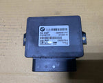 Load image into Gallery viewer, 2011-2015 BMW 550i Parking Brake Control Module 6858017 F25, 535i, 550i, 650i, a