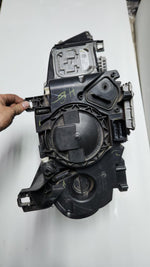 Bild in die Galerieansicht laden, 2011-2013 BMW X5 Left Xenon Headlight 7221893 X5 E70 OEM