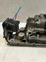 Load image into Gallery viewer, 2010-2015 BMW 5' F01 F02 F10 F11 750Li Air Suspension Compressor 6794465 OEM