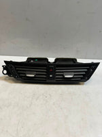 Bild in die Galerieansicht laden, 2012-2015 BMW X1 E84 FRONT CENTER Dashboard Air Vent 9258354 OEM