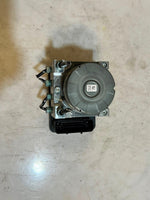 Load image into Gallery viewer, 2018 BMW 320i F30 F31 F32 Abs Pump Control Module 6881172 OEM