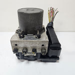 Bild in die Galerieansicht laden, 2000-2006 BMW X3 E83 ABS Pump Control Module 6773012 USED
