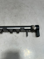 Bild in die Galerieansicht laden, BMW 1' F10 F30 E90 E81 E87 N47 2.0L Fuel Injection Rail With Sensor 7809127 OEM