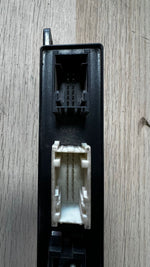 Bild in die Galerieansicht laden, 1996-2000 BMW 528i Door Control Module 8378773 E39 5 Series and E38 7 Series