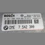 قم بتحميل الصورة إلى عارض الصور، وحدة التحكم الإلكترونية لمحرك BMW X5 4.4i E53 موديل 2004 N62 (رقم القطعة DME 7542300)
