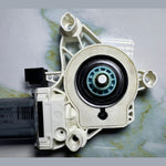 Bild in die Galerieansicht laden, 13-18 Mercedes-Benz W246 CLA Window Motor Front Right Side A000 9061607 OEM