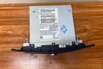 Bild in die Galerieansicht laden, Mercedes-Benz Head Unit CD Player A2049001408 C-Class W204 OEM Radio Audio
