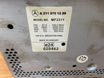 Bild in die Galerieansicht laden, Mercedes-Benz Head Unit CD Player A2118701289 E-Class W211 OEM Radio Audio