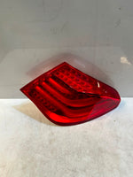 قم بتحميل الصورة إلى عارض الصور، BMW 7 Series F01 F02 F03 F04 Right Rear LED Tail Light 7182198 OEM 2008-2015
