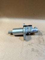 Load image into Gallery viewer, 2011 BMW X5 E70 Brake Master Cylinder Used Genuine OEM