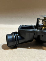 Bild in die Galerieansicht laden, BMW M54B30 3.0L Engine Thermostat Housing Assembly Used Genuine OEM