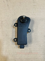 Load image into Gallery viewer, BMW 550i 650i 750i 750Li X5 N62 Intake Manifold Actuator 7537998 OEM