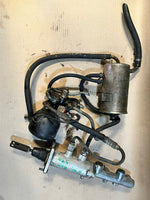 Bild in die Galerieansicht laden, BMW 5 Series E34 530i 540i Brake Master Cylinder Used Genuine OEM