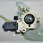 Bild in die Galerieansicht laden, 13-18 Mercedes-Benz W246 CLA Window Motor Front Right Side A000 9061607 OEM