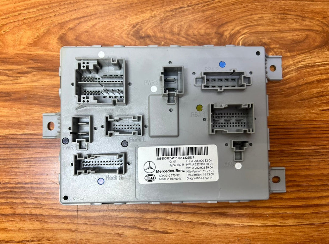 Mercedes-Benz C-Class Rear Signal Acquisition Actuation Module A2059008204 W205 OEM