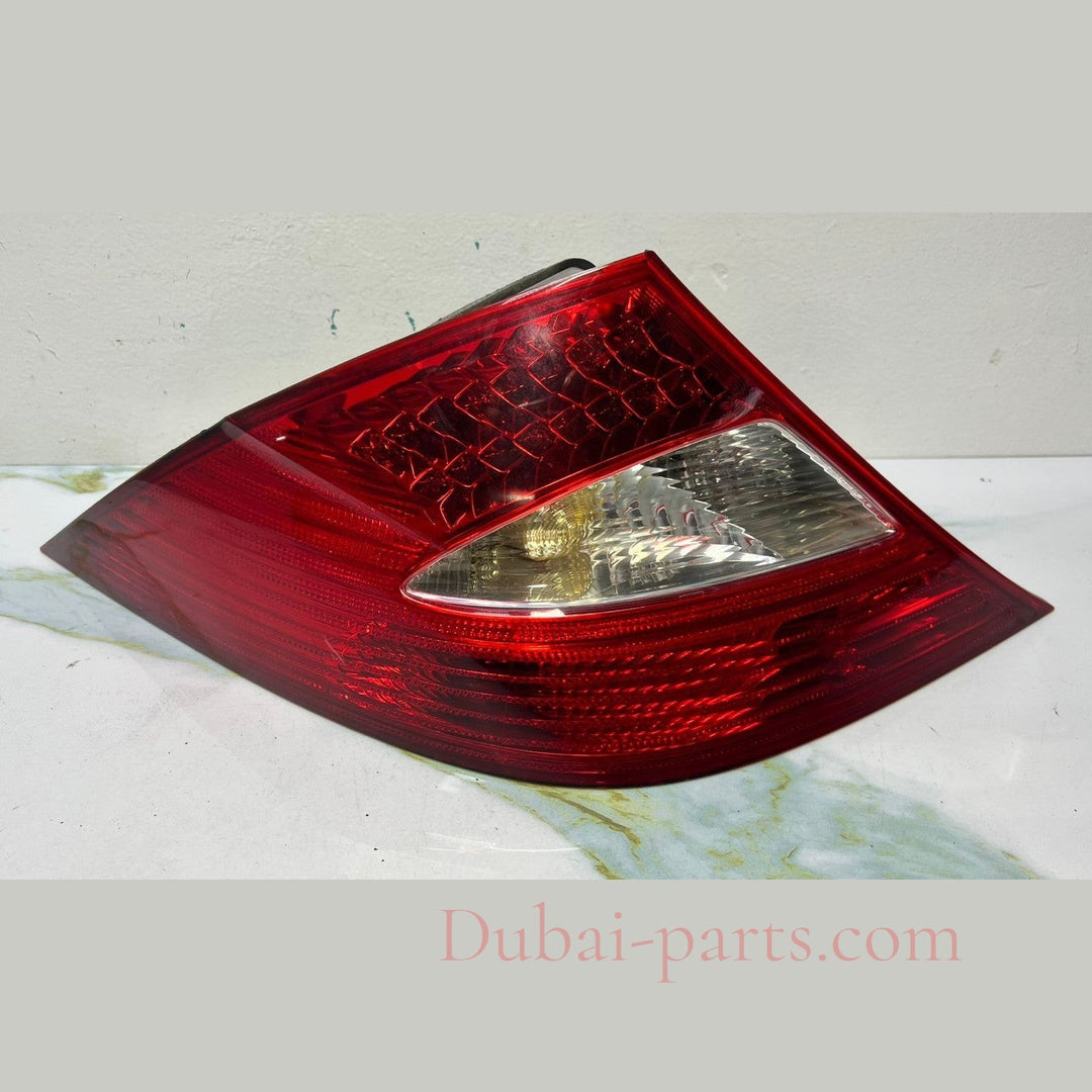 Mercedes-Bnez W219 CLS-Class Rear Left Side Tail Light Brake Stop Lamp A219 8200164 OEM