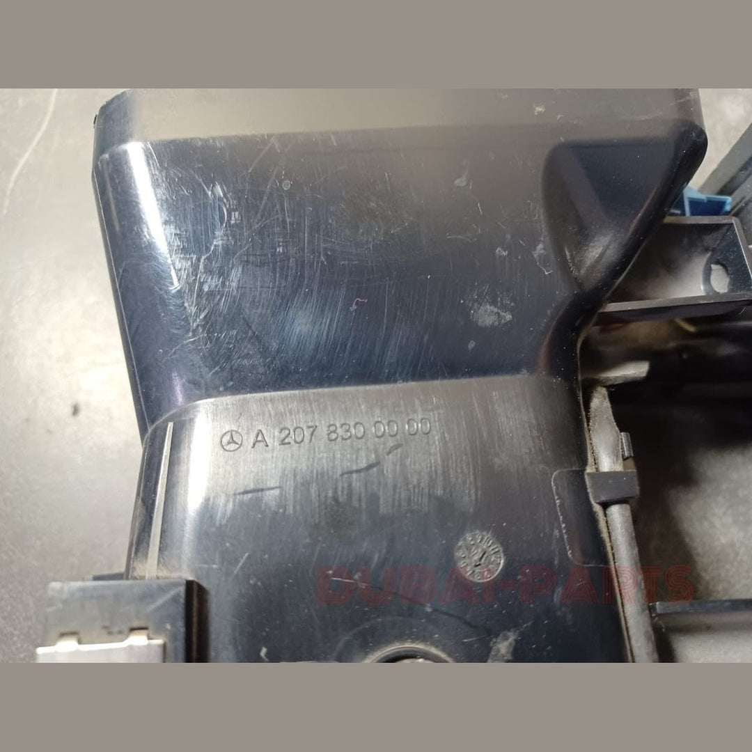 2014-2017 Mercedes-Benz W207 E350 Center Dash Dashboard AC Air Vent A207 8300000 OEM