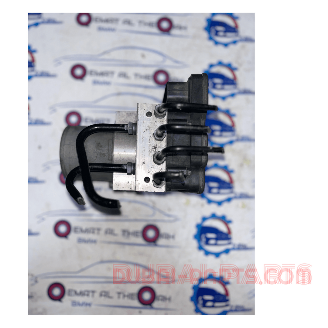 وحدة التحكم بمضخة نظام منع انغلاق المكابح (ABS) لسيارات BMW X5، X6، F15، F16 - رقم القطعة 6864804