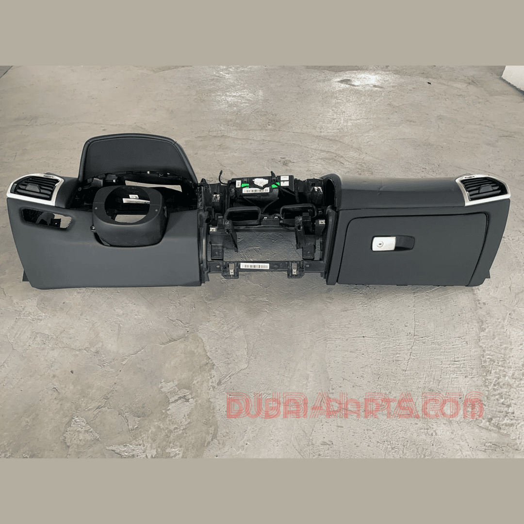 Bmw 8 series coupe 840i G15 LHD dashboard