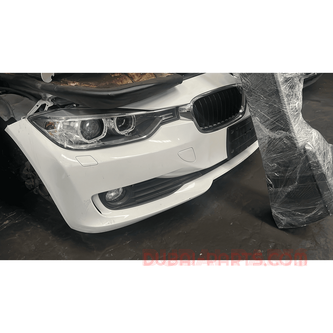 Bmw 320D 2012 F30 xenon front end with fender and hood