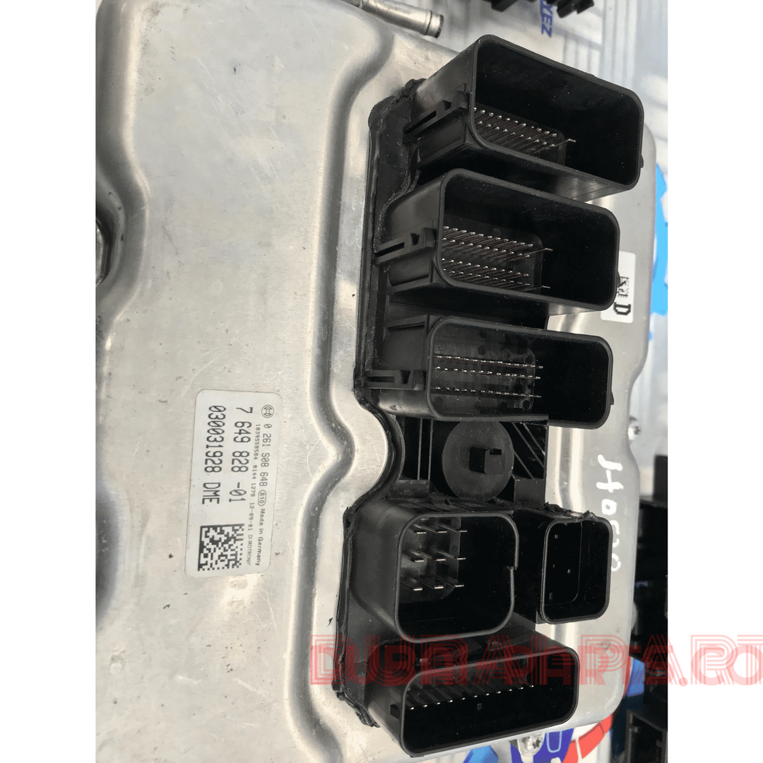 مجموعة وحدة التحكم الإلكترونية (ECU) لسيارة BMW 750i موديل 2015، محرك N63 F02، رقم القطعة 8637031 7649828، منتج أصلي مستعمل