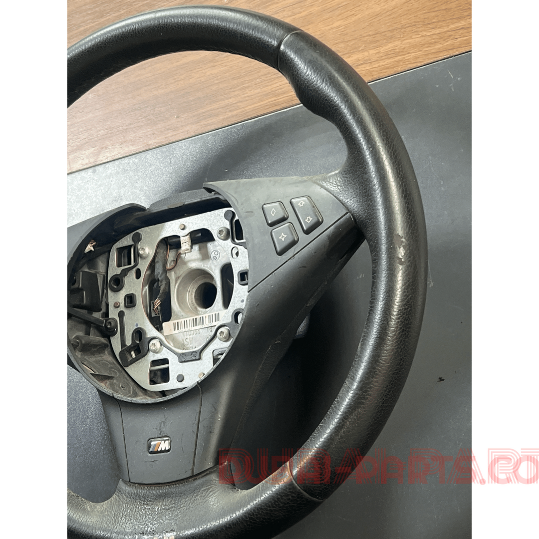 عجلة قيادة أصلية مستعملة لسيارات BMW E60/E61/E64/E63 M5 M6